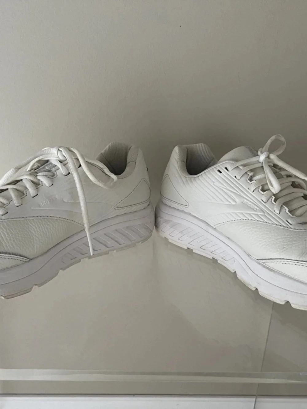 Brooks Addiction Walker 2 Women's Size 10 White Leather Shoes